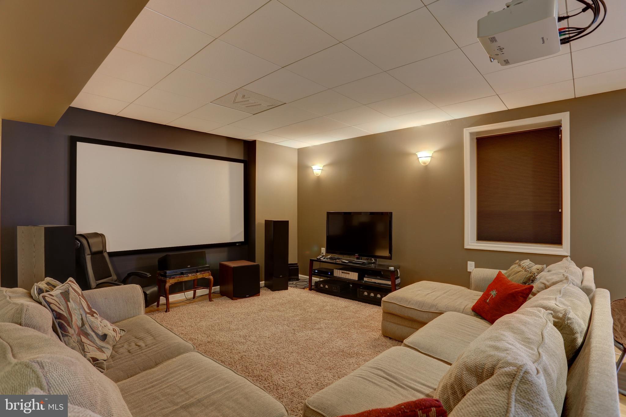 307 Bowyer Lane Lititz, PA 17543 - Photo 31 of 39 LL Family Room