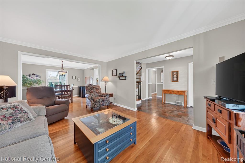 35419 Curtis Road Livonia, MI 48152 - Photo 8 of 53 Gallery Image 8