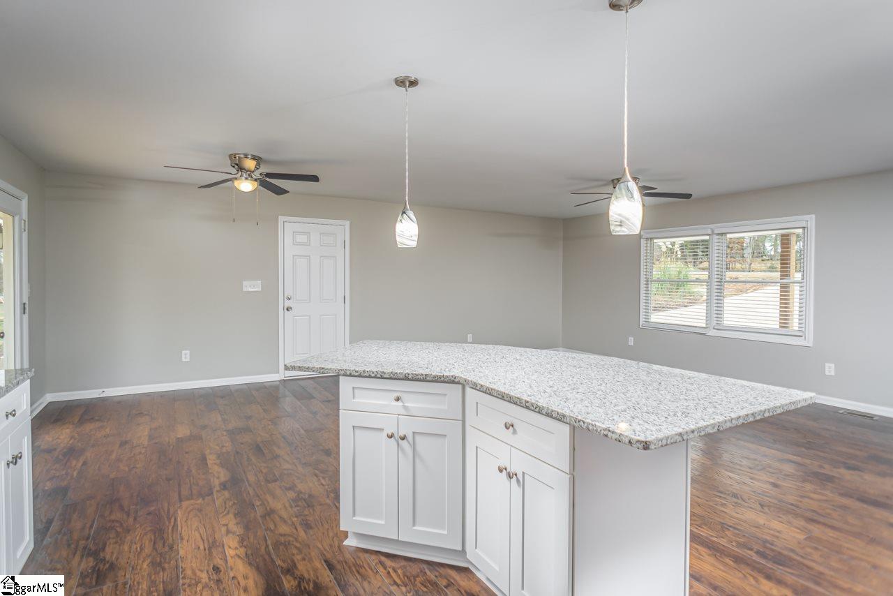 1821 Old Pendleton Road Easley, SC 29642 - Photo 8 of 31 Gallery Image 8