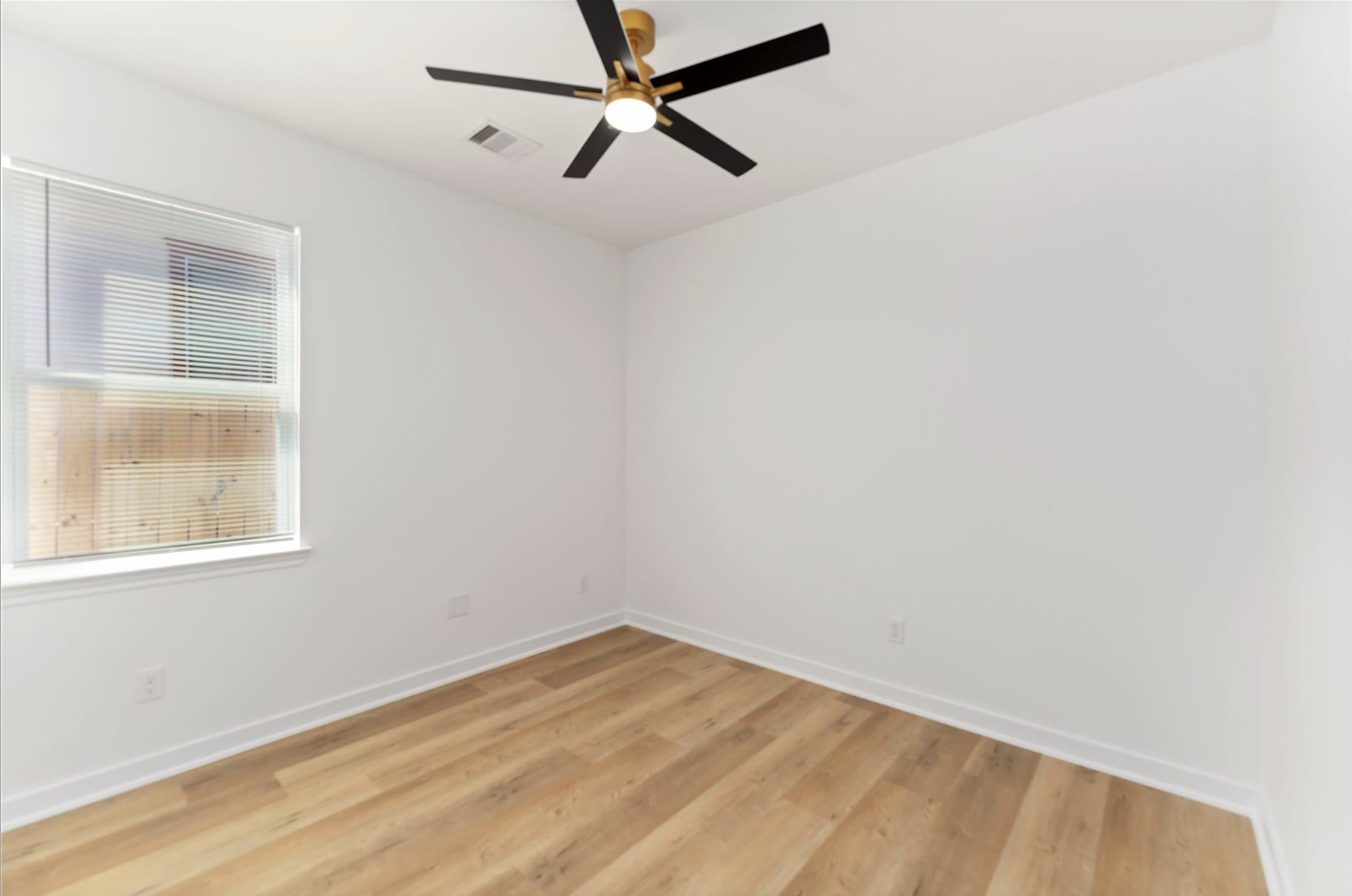 7809 Queen Street, Unit B Houston, TX 77028 - Photo 14 of 23