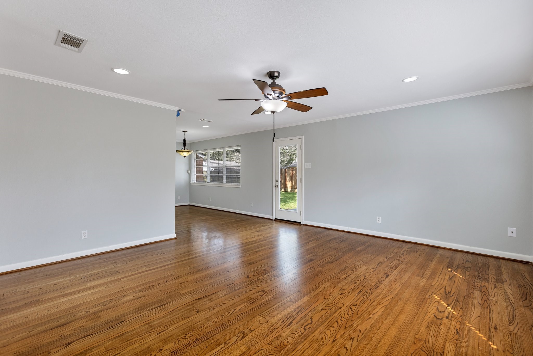 4750 Sanford Road Houston, TX 77035 - Photo 5 of 15