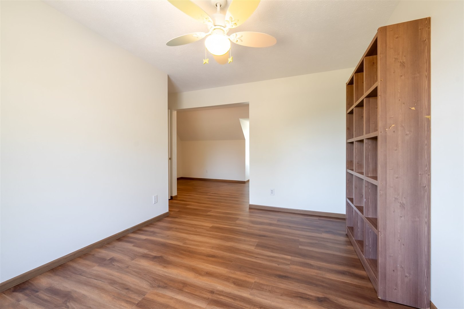 4397 North 3200 East Road Arrowsmith, IL 61722 - Photo 20 of 33 a view of an empty room with wooden floor and a window