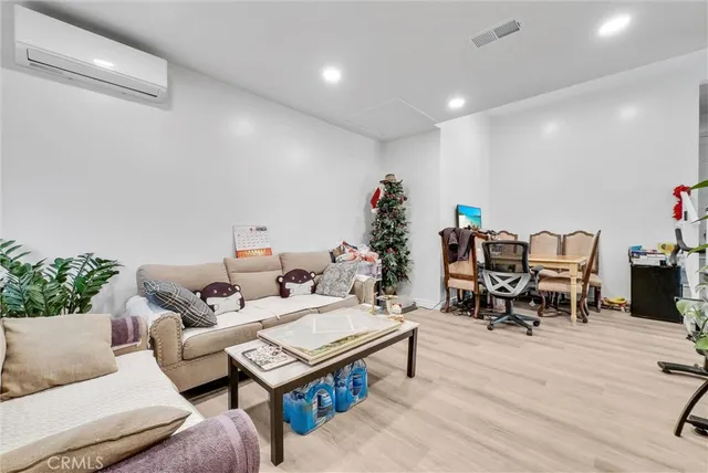 a bunch of flowers are in a garden