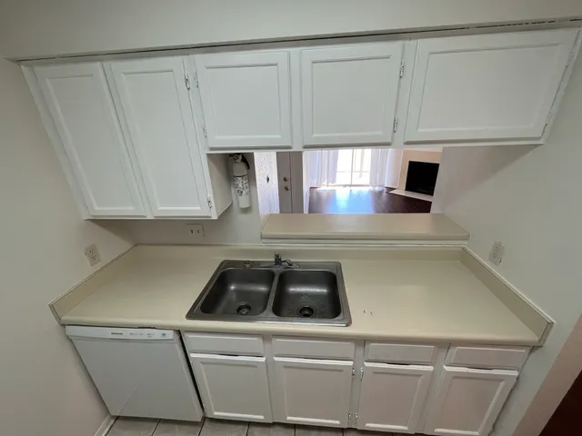 $94,500 | 2120 El Paseo Street, Unit 1912, Houston, TX 77054