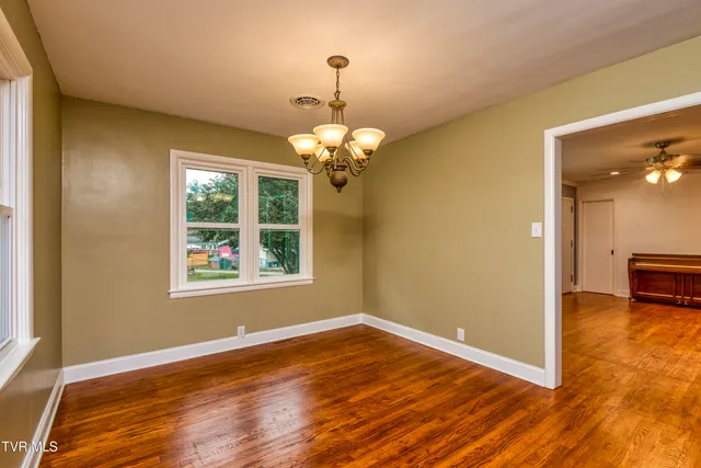 $279,000 | 1140 Foxcroft Road, Bristol, VA 24201