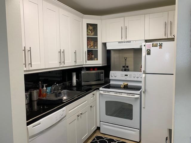 516 Mansfield M Boca Raton, FL 33434 - Photo 3 of 15 IMG_7889