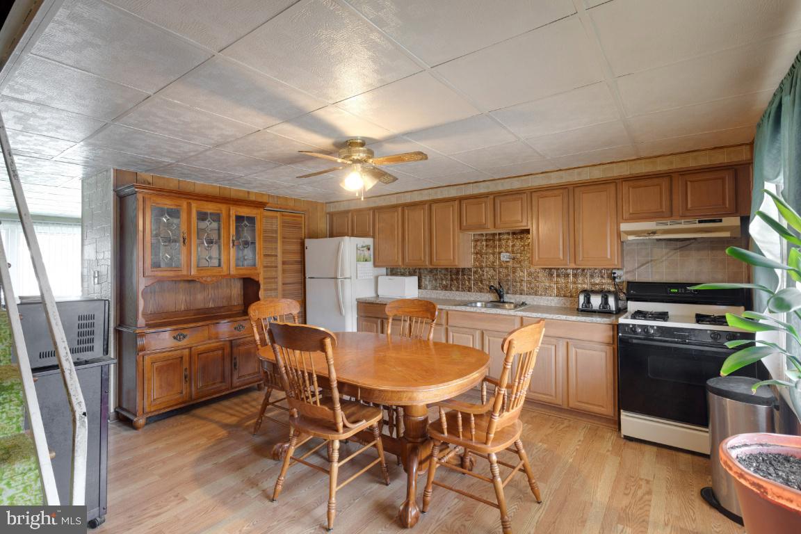 8049 Wynbrook Road Baltimore, MD 21224 - Photo 7 of 30
