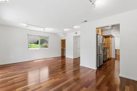 $650,000 | 1833 Holland Drive, Walnut Creek, CA 94597