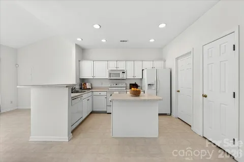 $300,000 | 6222 Professional Boulevard, Harrisburg, NC 28075