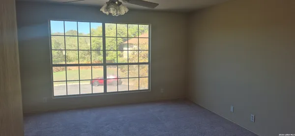 $1,950 | 39 Dunthorte Lane, San Antonio, TX 78250