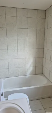 $2,100 | 39 Dunthorte Lane, San Antonio, TX 78250