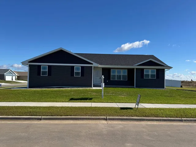 $389,900 | 1104 Hilltop Drive, Milton, WI 53563