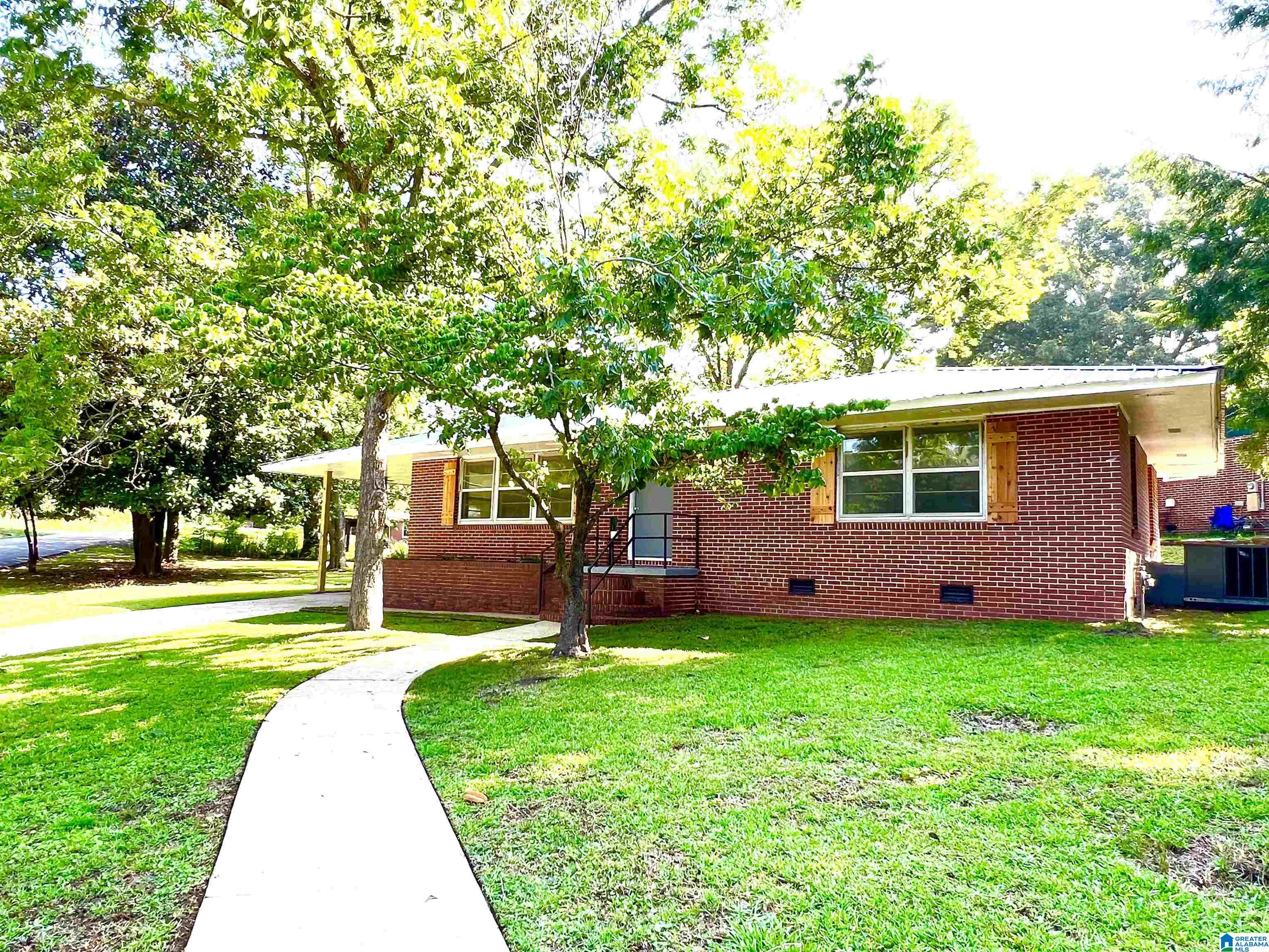 3901 Calhoun Avenue Anniston, AL 36201 - Photo 2 of 17