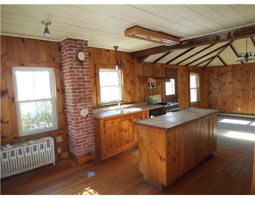 23 Ledge Road Ogunquit, ME 03907 - Photo 3 of 7 Kitchen.