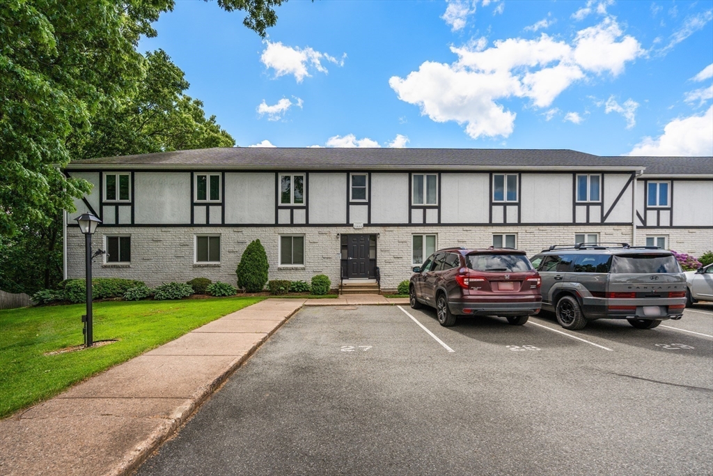 200 Lambert Terrace, Unit 30 Chicopee, MA 01020 - Photo 11 of 34
