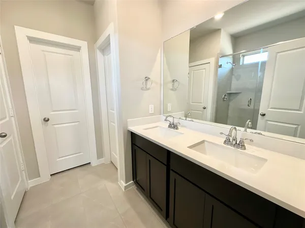 $2,050 | 12164 Ridge Top Drive, Conroe, TX 77304