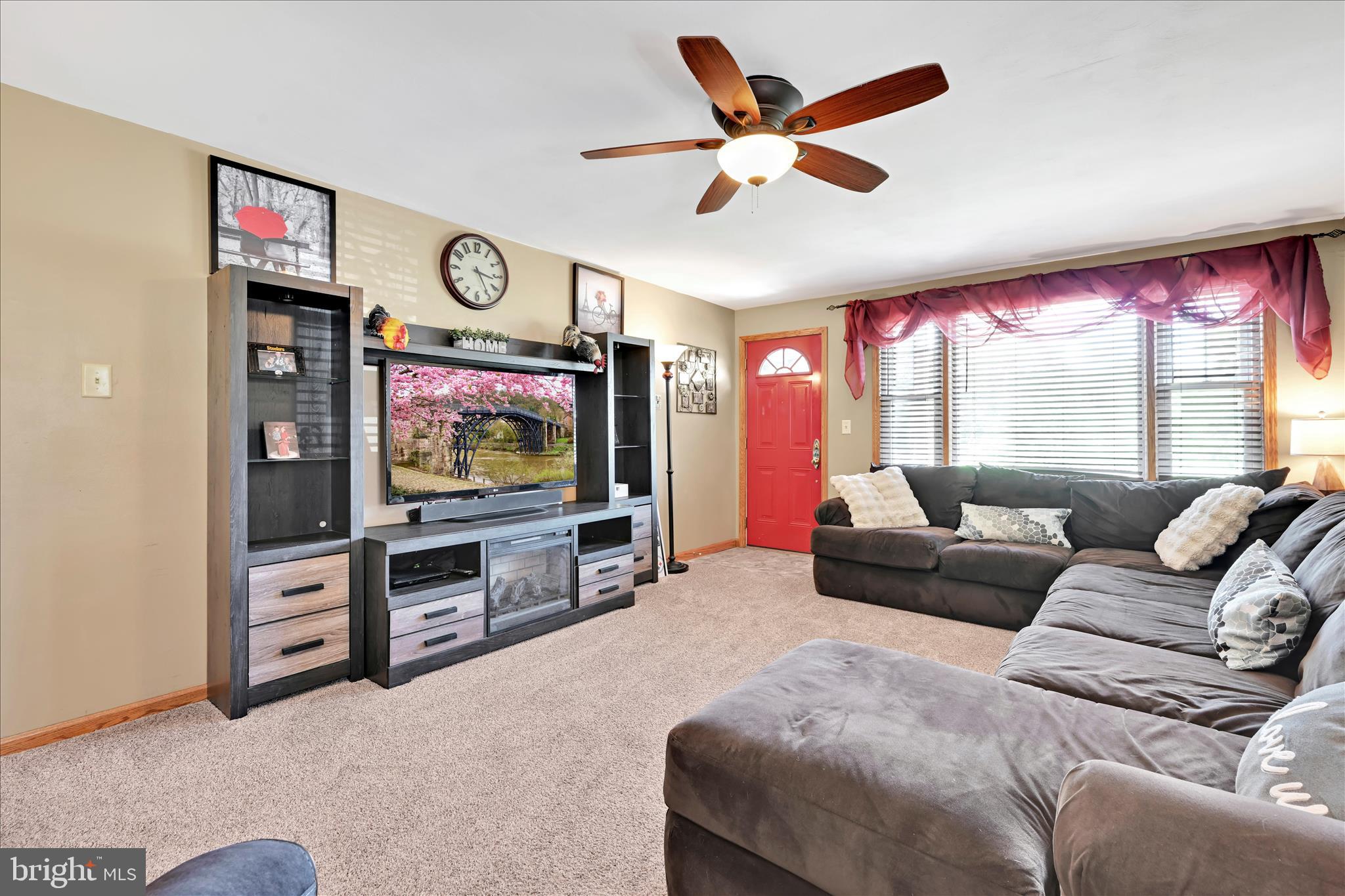 113 Ben Titus Road Tamaqua, PA 18252 - Photo 24 of 53 Family Room