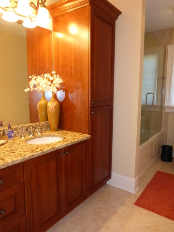 311 North Westgate Road Mount Prospect, IL 60056 - Photo 13 of 18 a bathroom with a granite countertop sink and a mirror