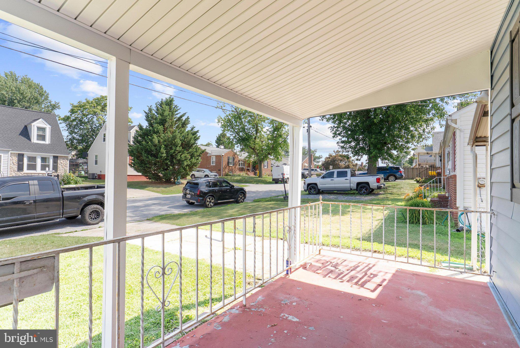212 Lake Road Pasadena, MD 21122 - Photo 7 of 69