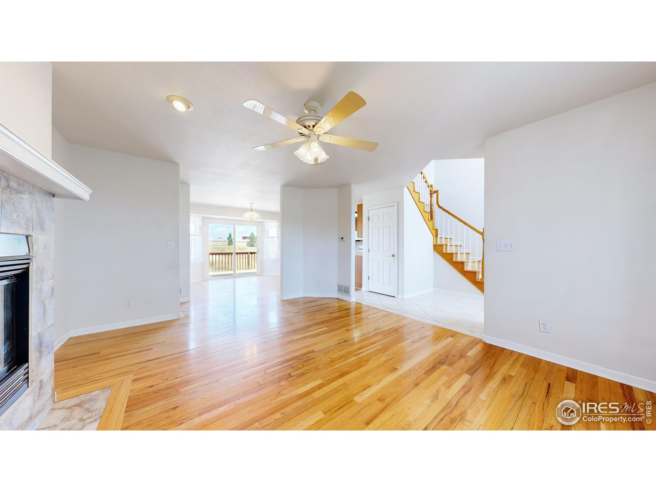 5306 Foothills Drive Berthoud, CO 80513 - Photo 15 of 40 a picture of a living room