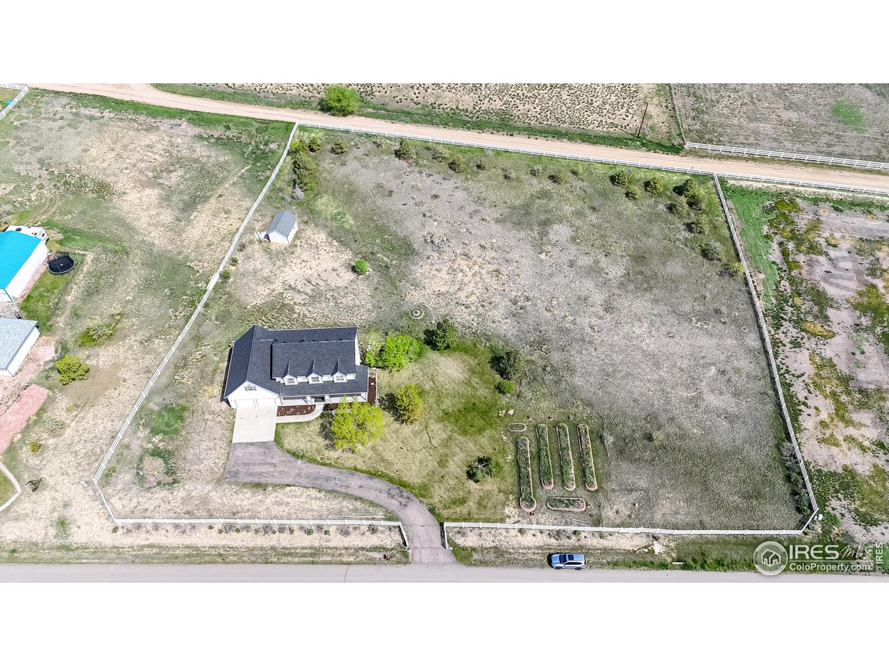 5306 Foothills Drive Berthoud, CO 80513 - Photo 40 of 40 a black and white photo of a outdoor space