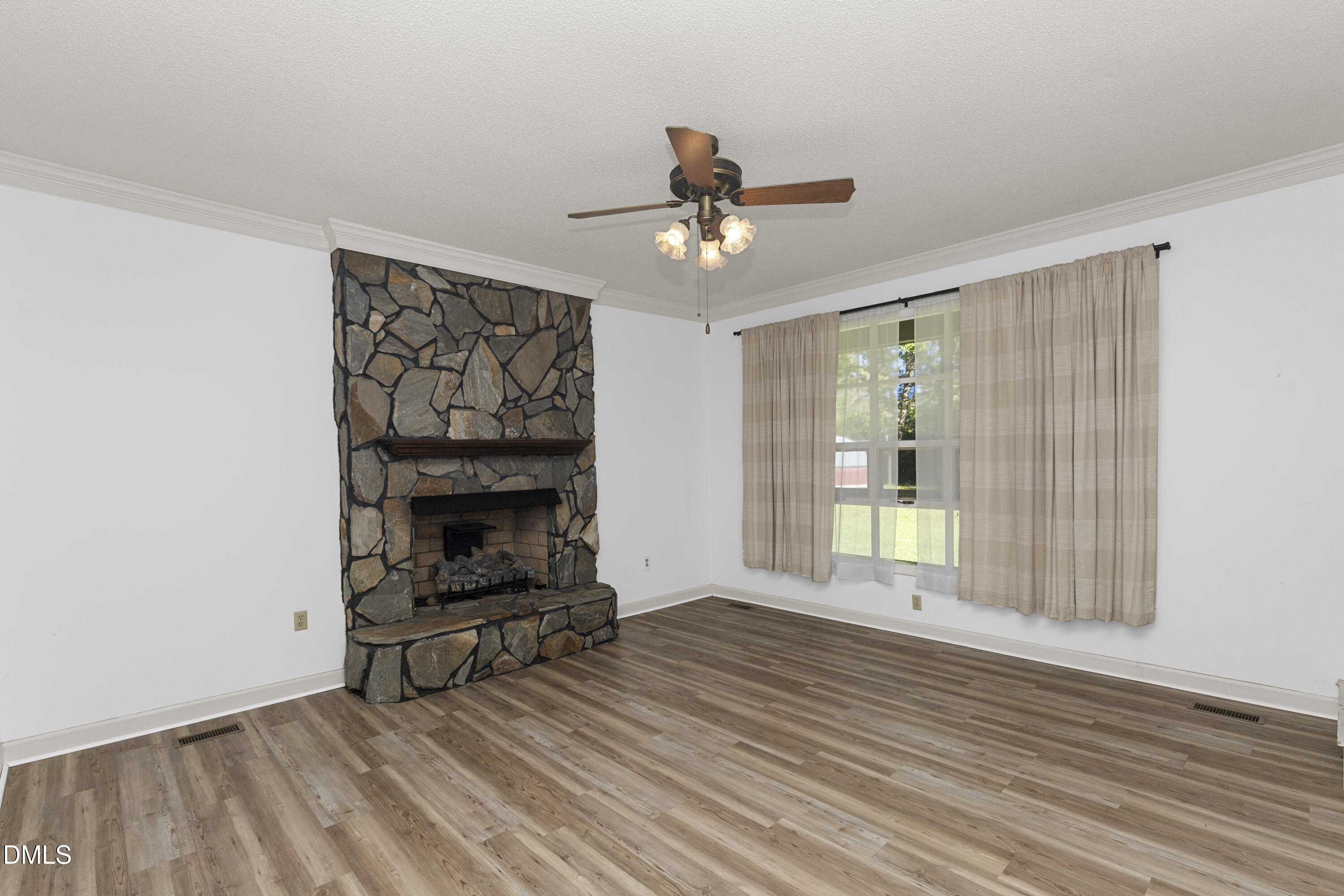 712 West J Street Erwin, NC 28339 - Photo 5 of 29 _MG_2675