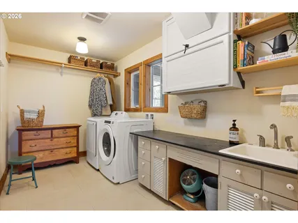 $759,000 | 18210 369th Circle, Yacolt, WA 98675