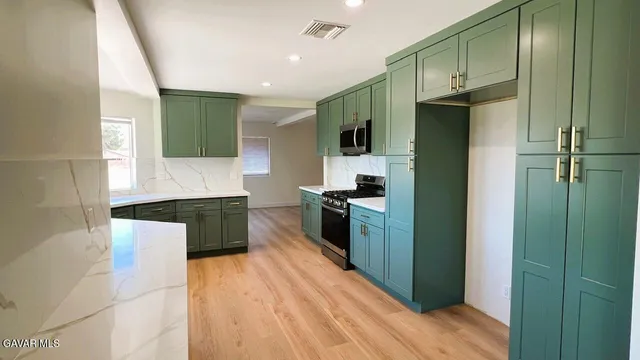 $3,500 | 5020 Avenue K10 W Quartz Hill West, Quartz Hill, CA 93536