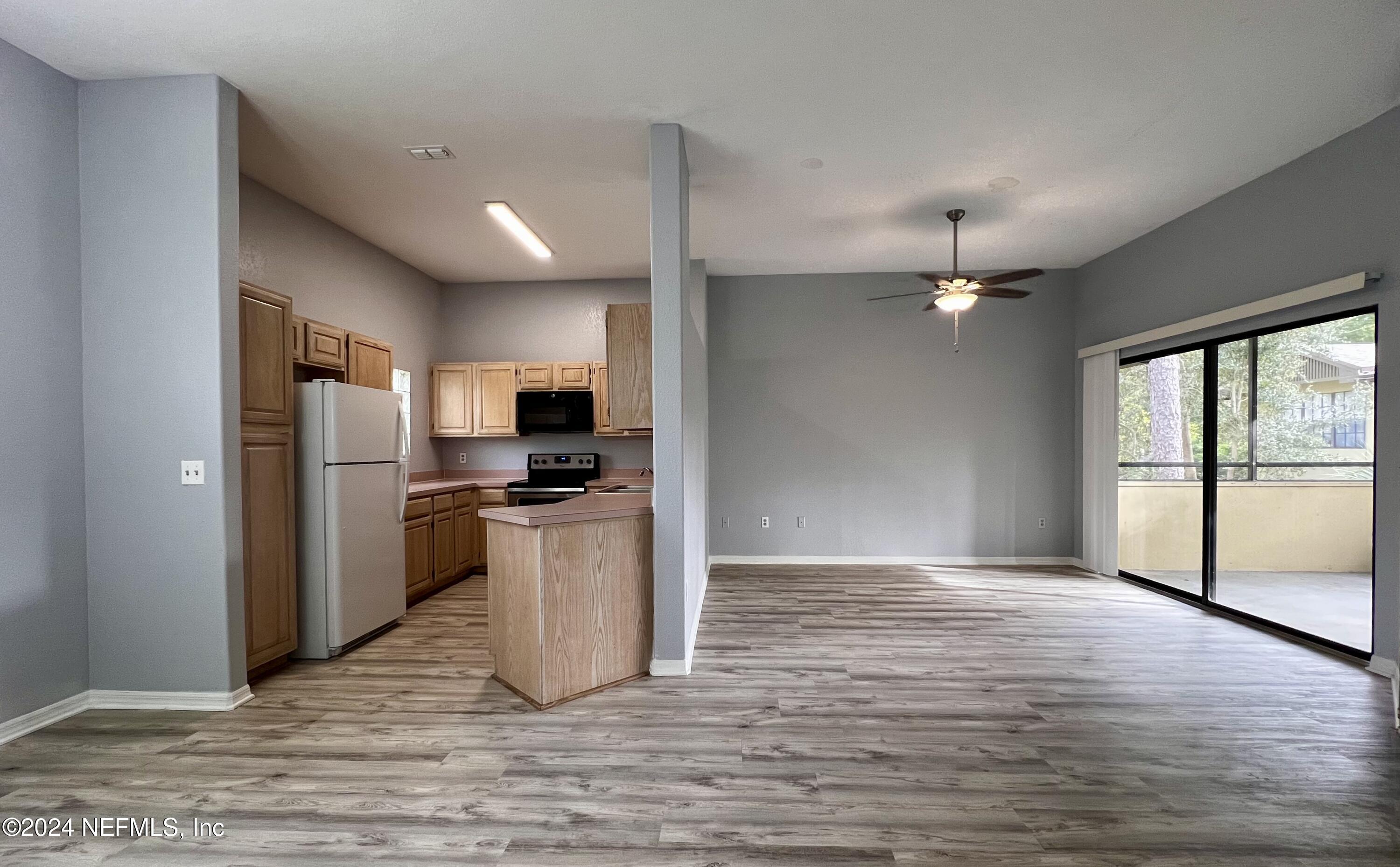 10150 Belle Rive Boulevard, Unit 904 Jacksonville, FL 32256 - Photo 5 of 44 IMG_5315