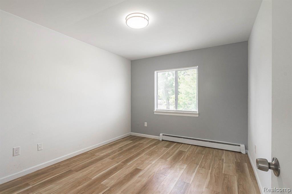 2475 South Commerce Road, Unit 10 Walled Lake, MI 48390 - Photo 23 of 31