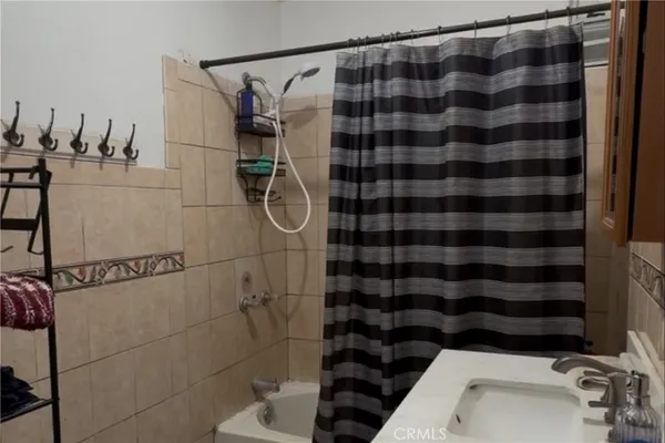 $550,000 | 621 West 108th Street, Los Angeles, CA 90044