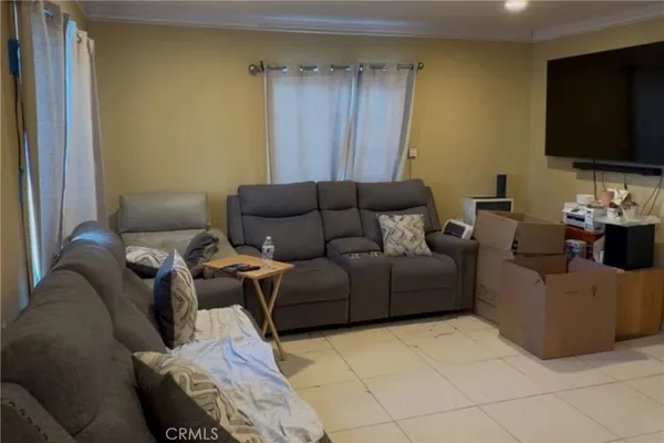$550,000 | 621 West 108th Street, Los Angeles, CA 90044
