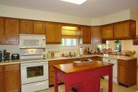 5220 Huntridge Road Roanoke, VA 24012 - Photo 8 of 35 Kitchen 3