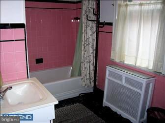 208 Tasker Street Philadelphia, PA 19148 - Photo 6 of 6 Gallery Image 6