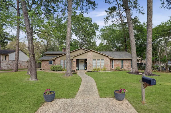 $349,000 | 2211 River Falls Drive, Humble, TX 77339