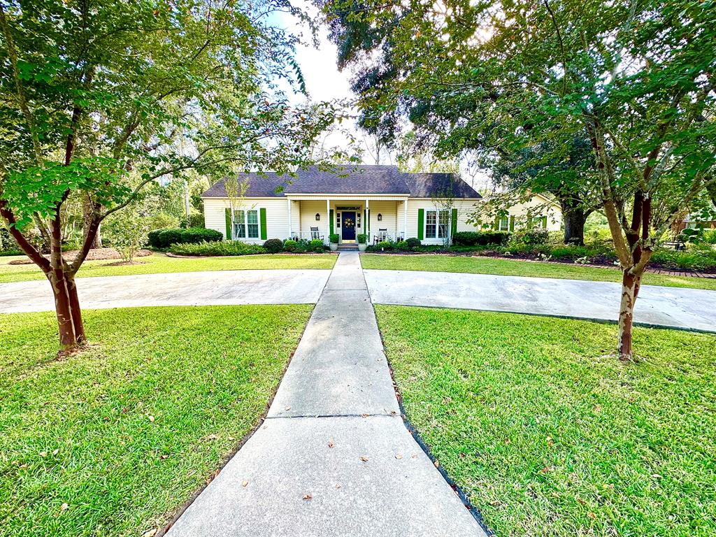 805 Millpond Road Valdosta, GA 31602 - Photo 1 of 53 Gallery Image 1