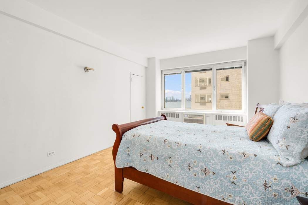 45 Sutton Place South, Unit 17F Manhattan, NY 10022 - Photo 27 of 43