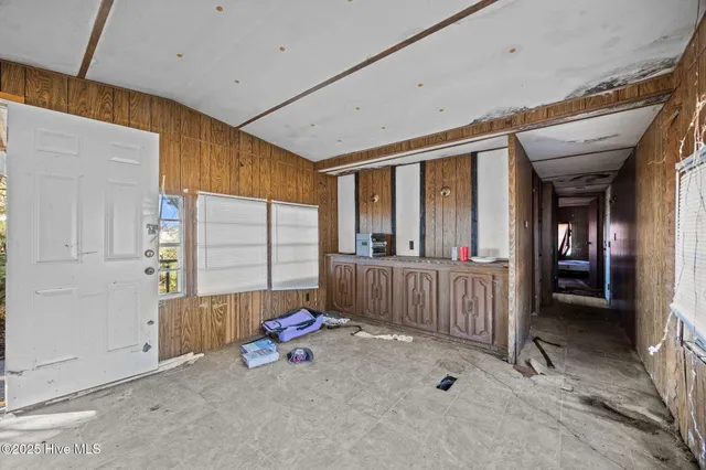 $25,000 | 401 South Maple Street, Oak City, NC 27857