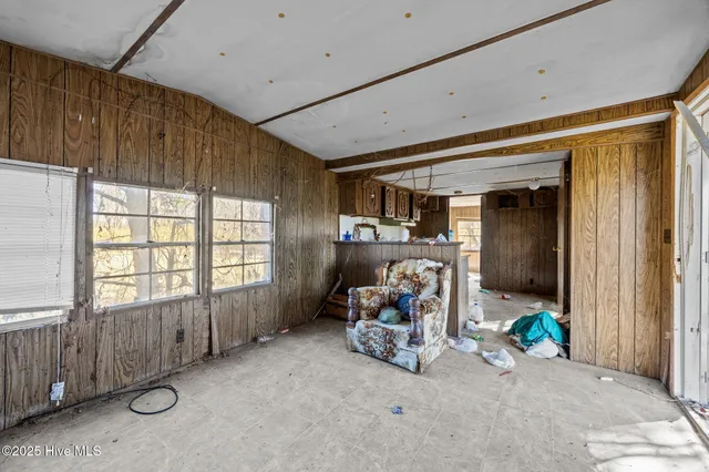 $25,000 | 401 South Maple Street, Oak City, NC 27857