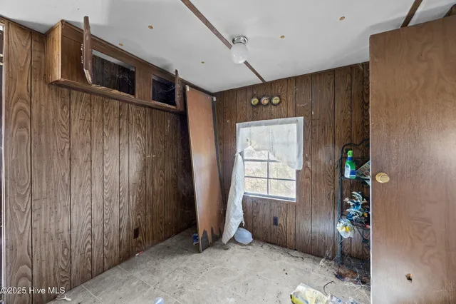 $25,000 | 401 South Maple Street, Oak City, NC 27857