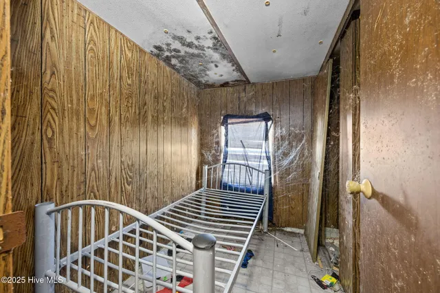 $25,000 | 401 South Maple Street, Oak City, NC 27857