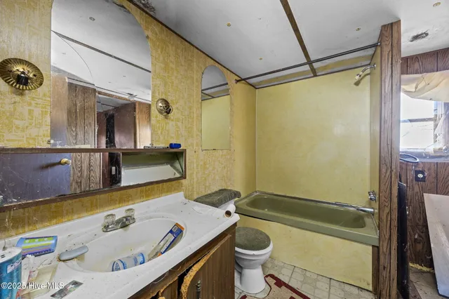 $25,000 | 401 South Maple Street, Oak City, NC 27857