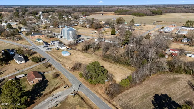 $25,000 | 401 South Maple Street, Oak City, NC 27857