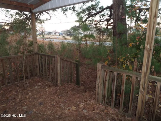 $25,000 | 401 South Maple Street, Oak City, NC 27857