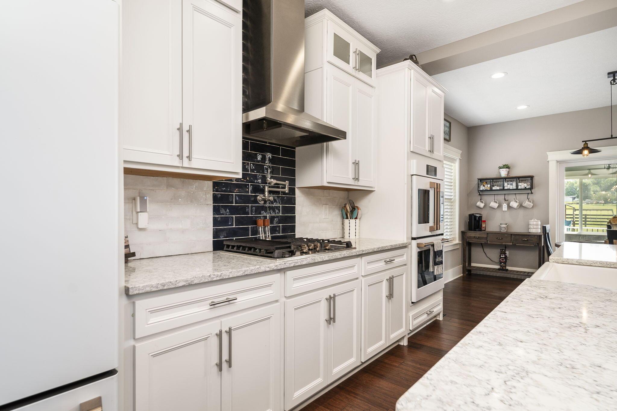 3364 Tschopp Road Northeast Lancaster, OH 43130 - Photo 25 of 80 Luxury Kitchen