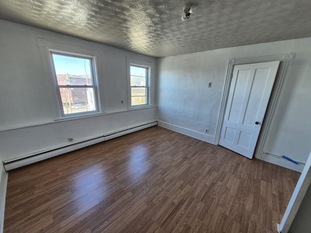155 R Washington Street, Unit 3 Peabody, MA 01960 - Photo 7 of 17