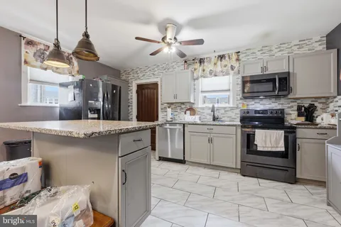 $240,000 | 3841 Marshall Road, Drexel Hill, PA 19026