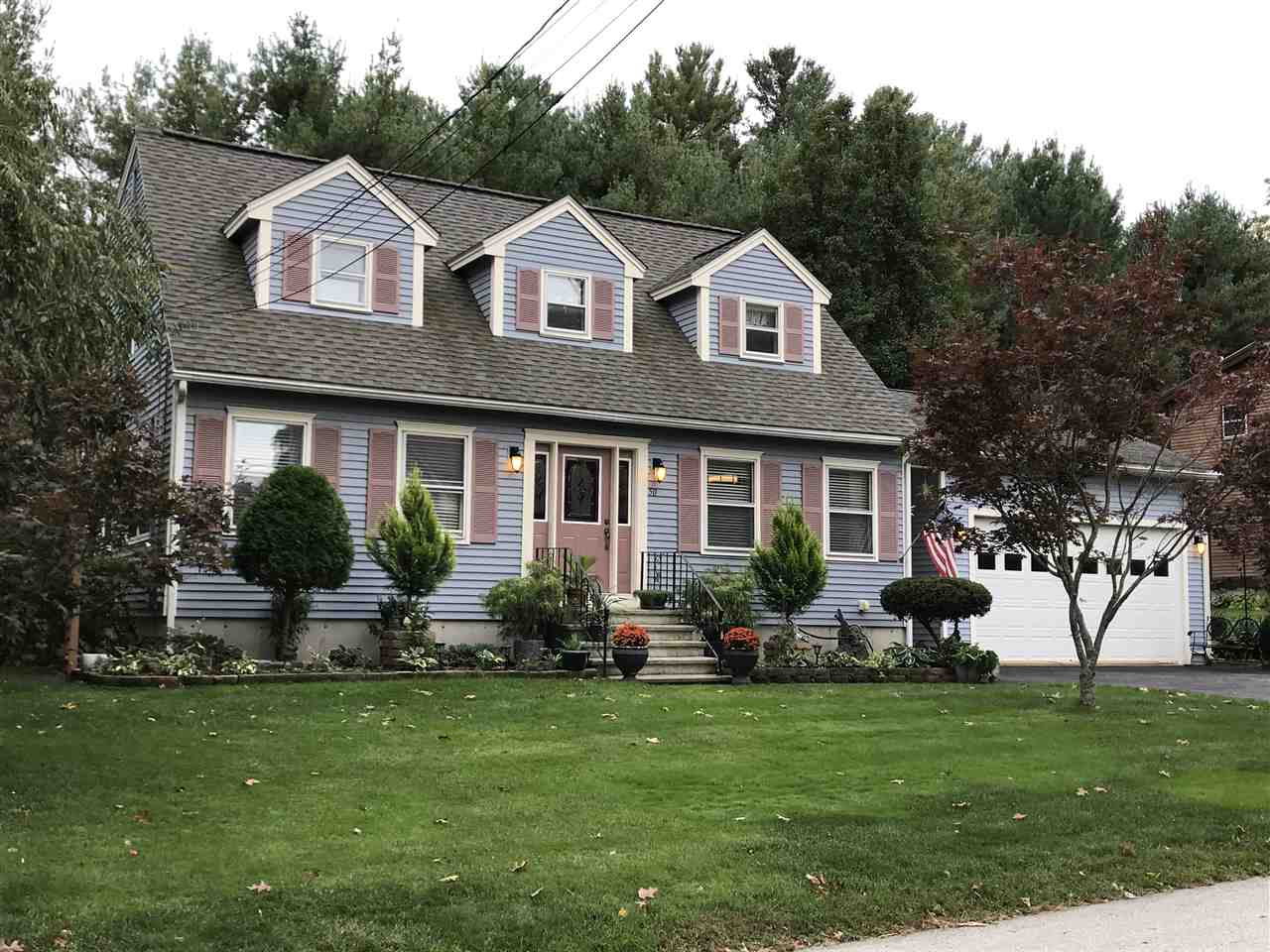 50 Oneida Street Manchester, NH 03102 - Photo 1 of 40 Gallery Image 1