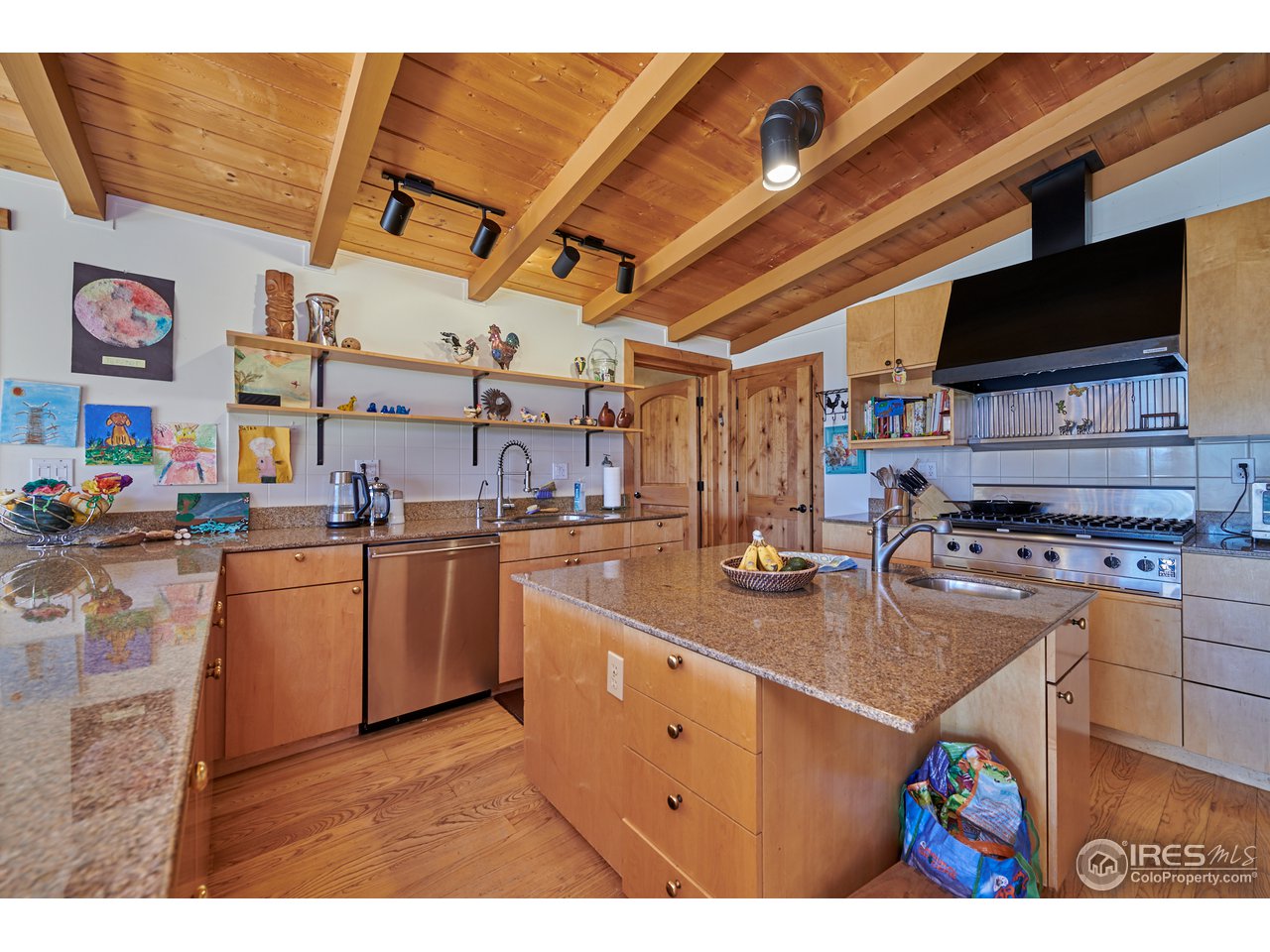 6894 Flagstaff Road Boulder, CO 80302 - Photo 12 of 39 Gallery Image 12