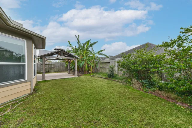 a view of porch with a backyard